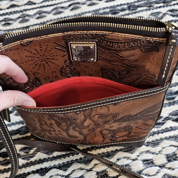 Disney Dooney & Bourke Sketch Brown Leather Crossbody - Picture 14 of 16